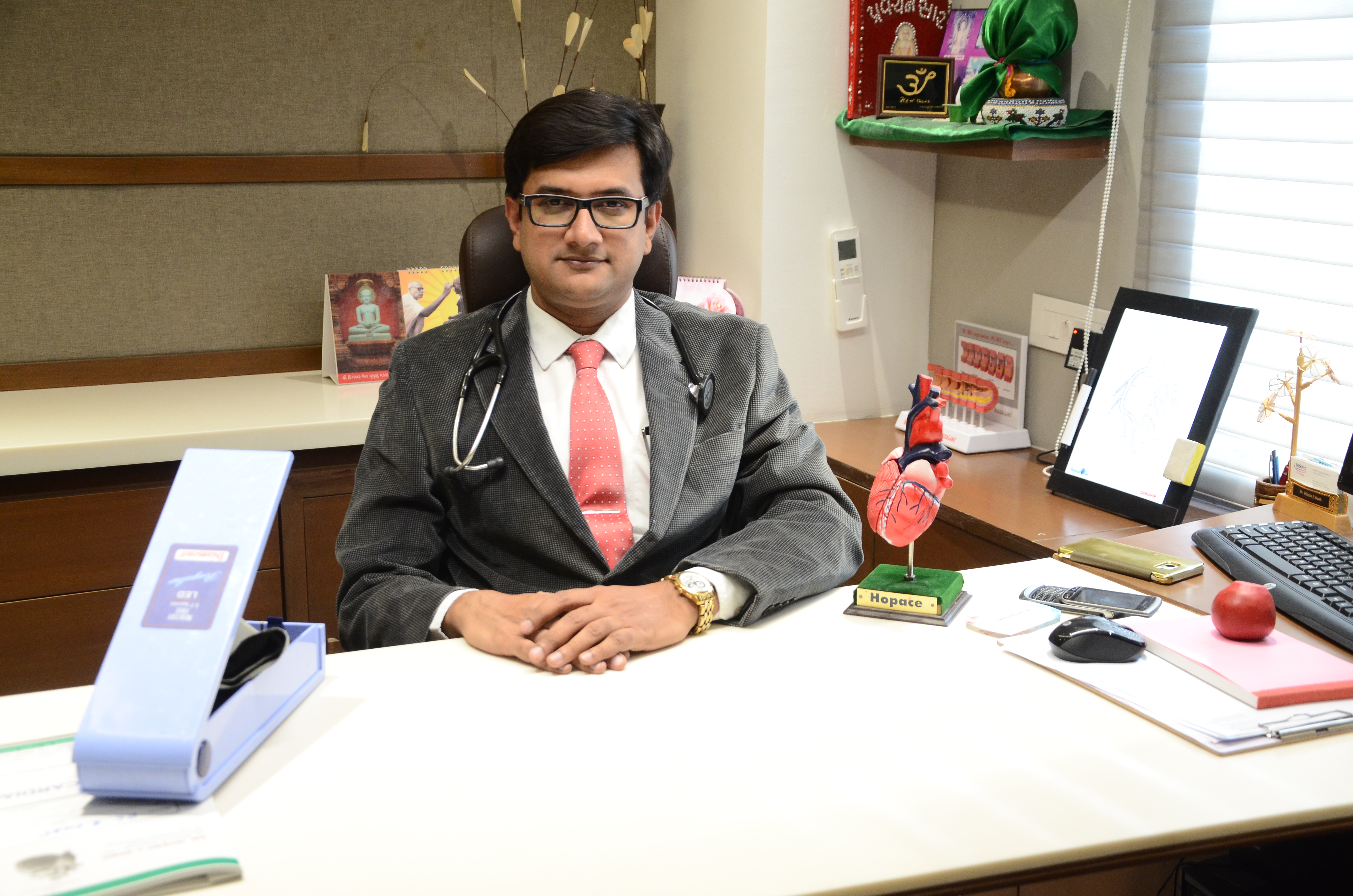 Dr. Hitesh J Shah at Kahan Cardiac Clinic