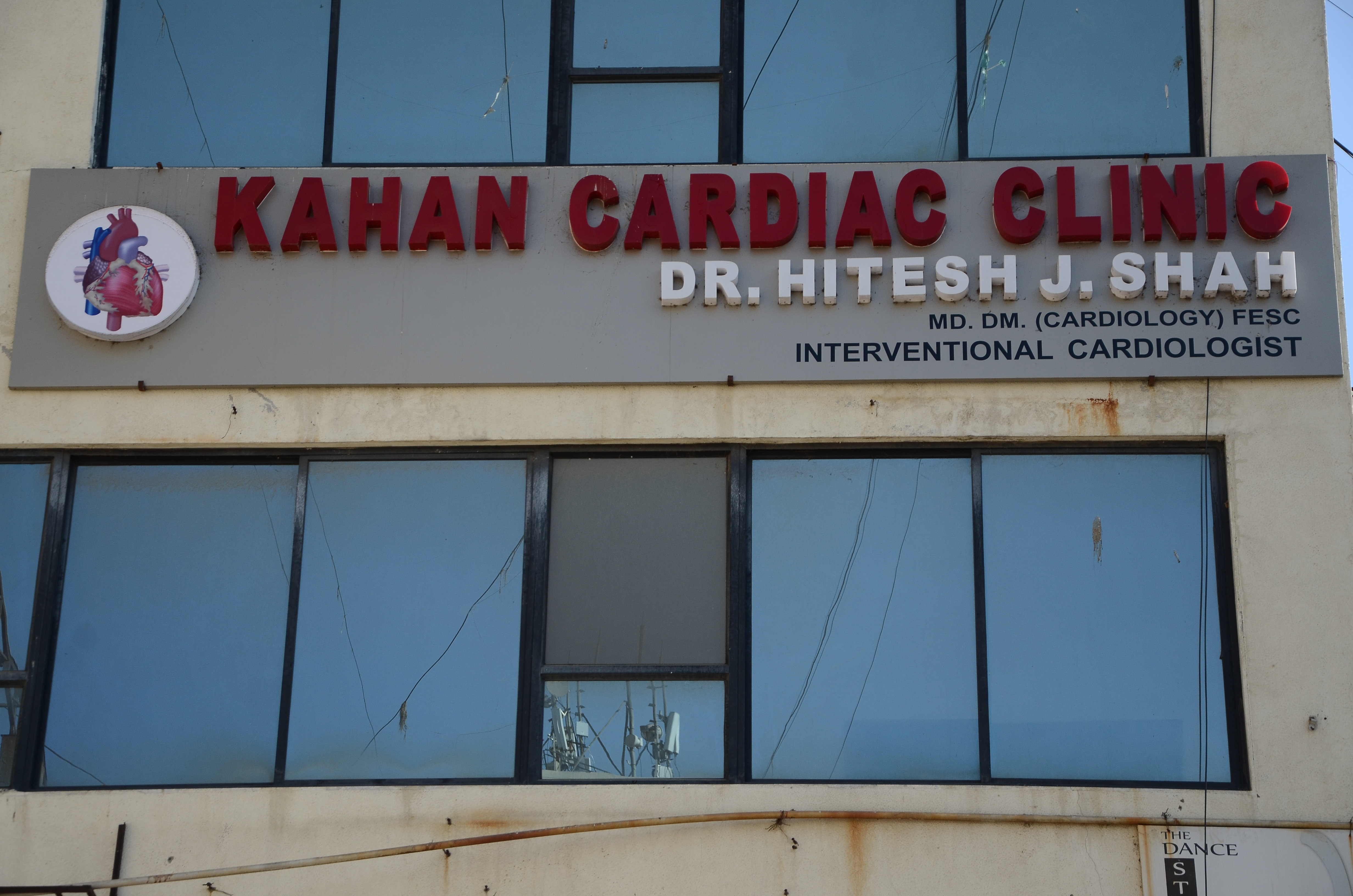 Dr. Hitesh J Shah at Kahan Cardiac Clinic
